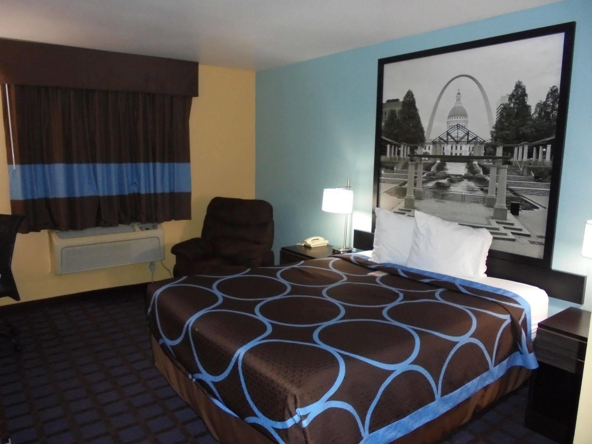 ซูเปอร์ 8 บาย วินด์แฮม โอคอว์วิลล์ Hotel Okawville ภายนอก รูปภาพ